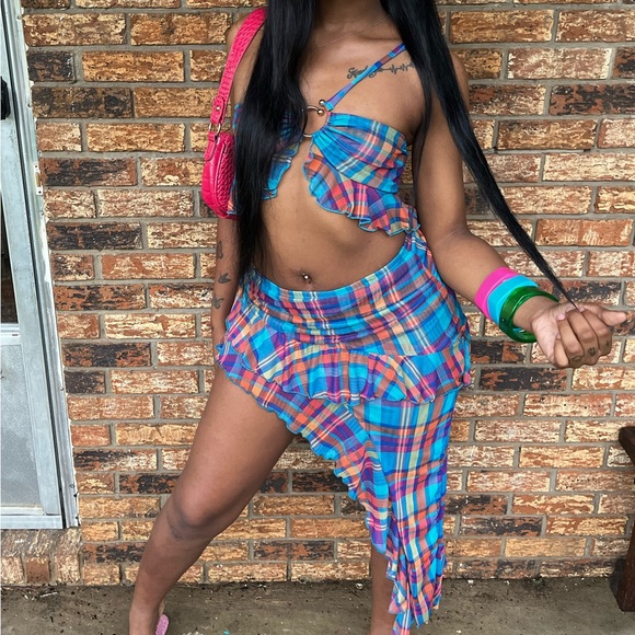Fashion Nova Dresses & Skirts - Fashion nova Plaid set, only worn for promo.